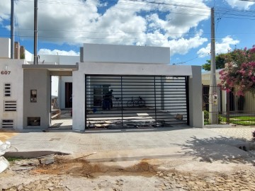 Casa Alto Padrão - Aluguel - Capiotti - São Gabriel - RS
